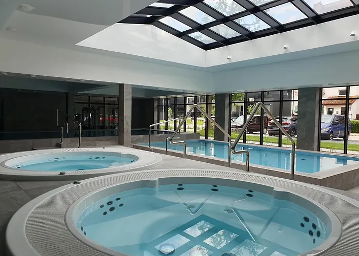 Green Port SPA Kołobrzeg STYLOWY LOFT- w cenie klimatyzacja, baseny, 2 jacuzzi, sauna, szlafroki, bawialnia